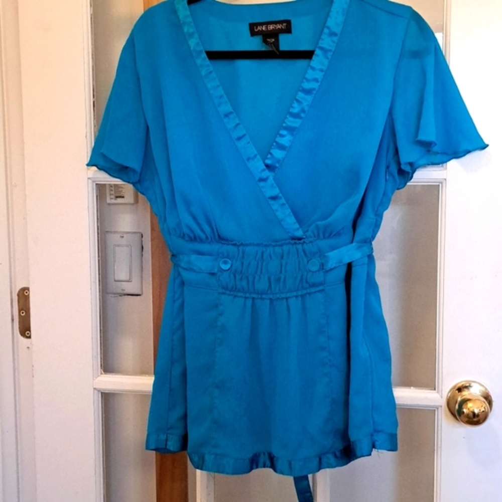 Lane Bryant Women's v-neck blouse teal color size 14/16